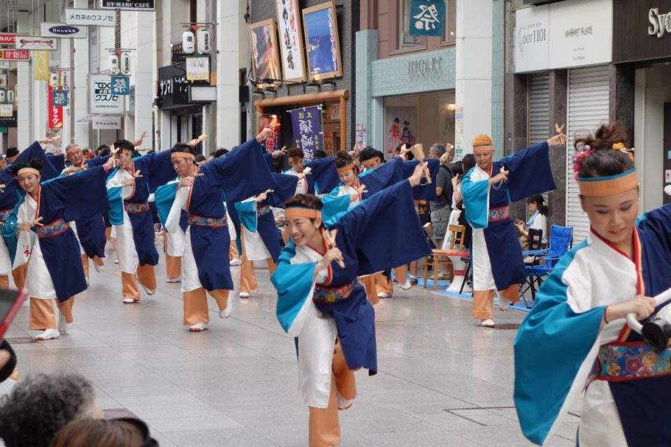 Yosakai Tanzgruppe in der Parade #3