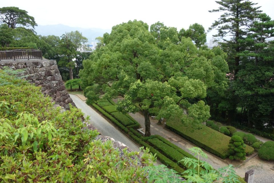 Ausblick auf Garten der BurgKōchi