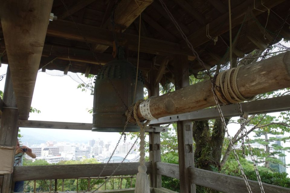 Glocke an der Burg Kōchi #2