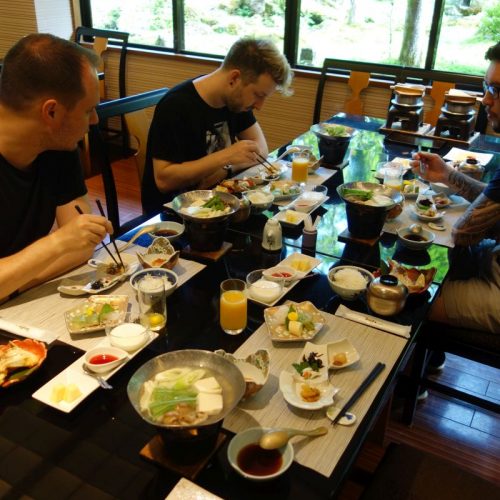 Unser letztes Frühstück in Nikkō (© Sven)